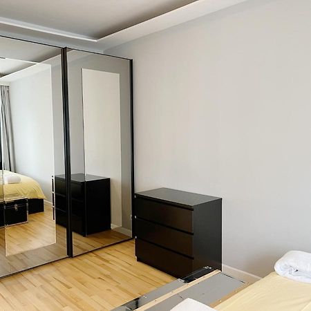 Prime Comfort Apartment With Balcony & Free Parking Berlijn Buitenkant foto